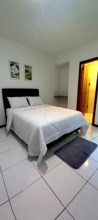 Bliss Hoteis Centro Búzios المظهر الخارجي الصورة A bedroom with a bed and a bathroom